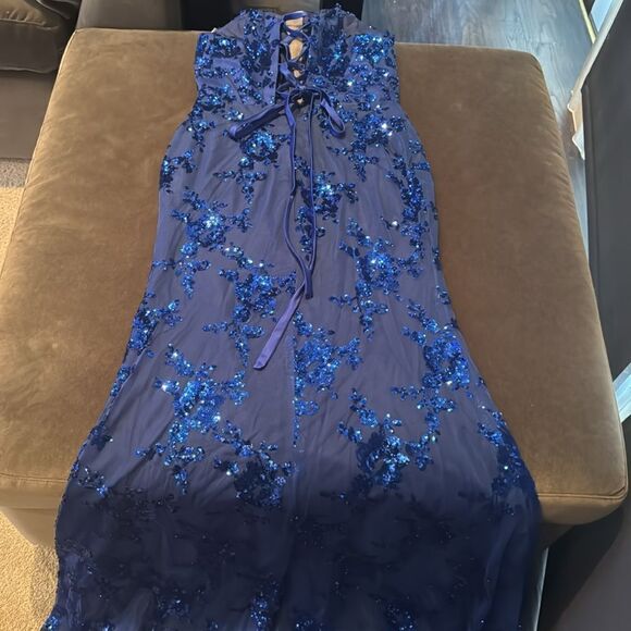 Women’s Blue Sparkly Mermaid Fit Prom Party Dress CrissCross Straps Size 10 NWT - Picture 13 of 14
